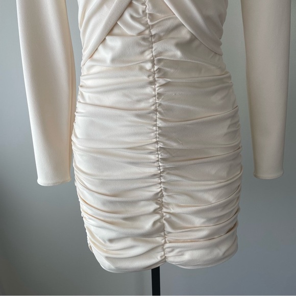 Zara Ruched Deep V Plunge Mini Dress Cream Long Sleeves Bodycon Size Small NWT - Picture 4 of 10